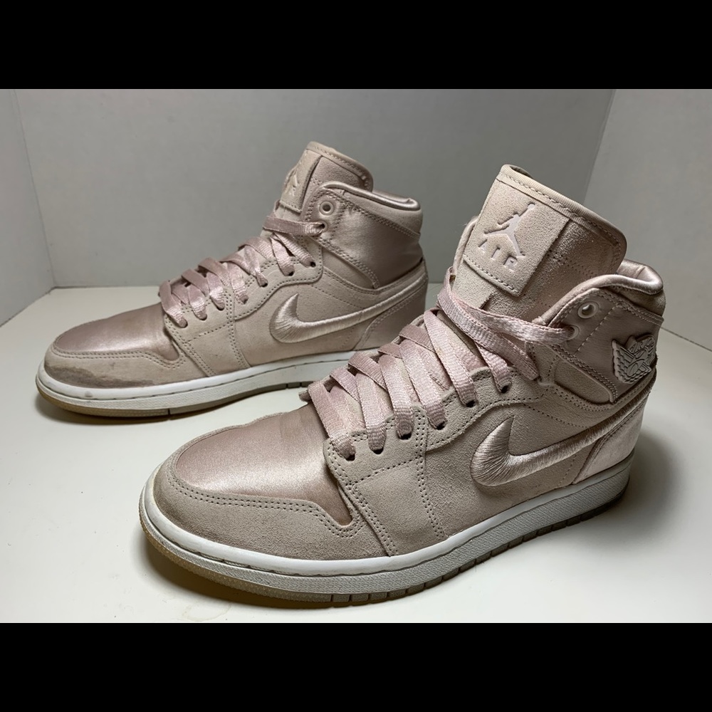 Jordan 1 Satin “Season of Her”